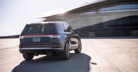 Lincoln Aviator 08