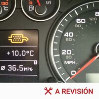 “Se me ha encendido una luz en el cuadro del coche y no se apaga”. Cuando un amigo me mandó una foto de este testigo  le avisé de que igual le tocaba aflojar la cartera 