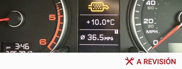 “Se me ha encendido una luz en el cuadro del coche y no se apaga”. Cuando un amigo me mandó una foto de este testigo  le avisé de que igual le tocaba aflojar la cartera 