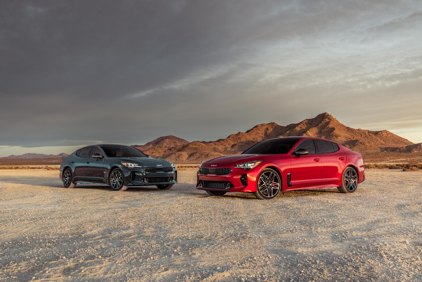 El KIA Stinger 2022 se pone al día con un nuevo motor de 2.5 litros para la versión de acceso y algunos ajustes de diseño