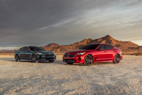 El KIA Stinger 2022 se pone al día con un nuevo motor de 2.5 litros para la versión de acceso y algunos ajustes de diseño