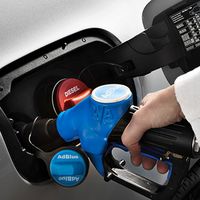 Bruselas acusa a BMW, Daimler y Volkswagen de frenar el desarrollo de coches más limpios durante ocho años