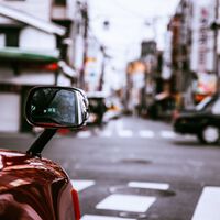 Japón quiere desterrar la ansiedad por autonomía. Su nueva arma son los semáforos en rojo