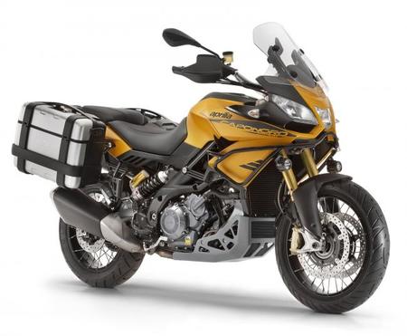 Aprilia Caponord Rally 1200 y Moto Guzzi V7 II