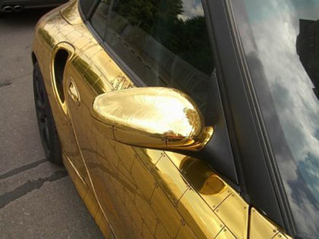 Porsche 911 de oro