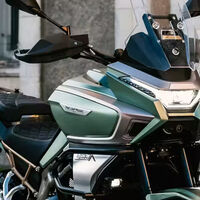 Los chinos acaban de revivir otra legendaria marca de motos europea. Y su primera moto es una pedazo de trail que planta cara a Kawasaki 