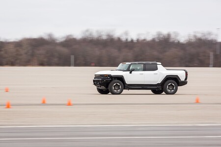 GMC Hummer EV comienza sus pruebas en la temporada más fría del año