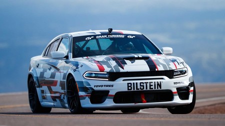 Este Dodge Charger SRT Hellcat Widebody con preparación de carreras estará en Pikes Peak
