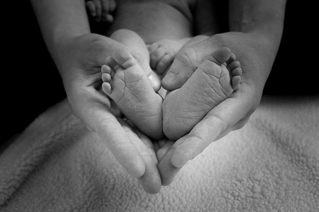 Nuevo criterio de acceso a la tarifa plana tras la baja por maternidad para autónomas