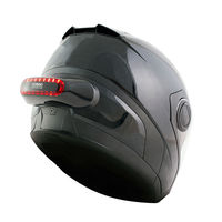 Cosmo Connected, un accesorio luminoso con GPS para el casco que puede salvar vidas