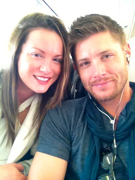 Bebé llama a las puertas de... Jensen Ackles