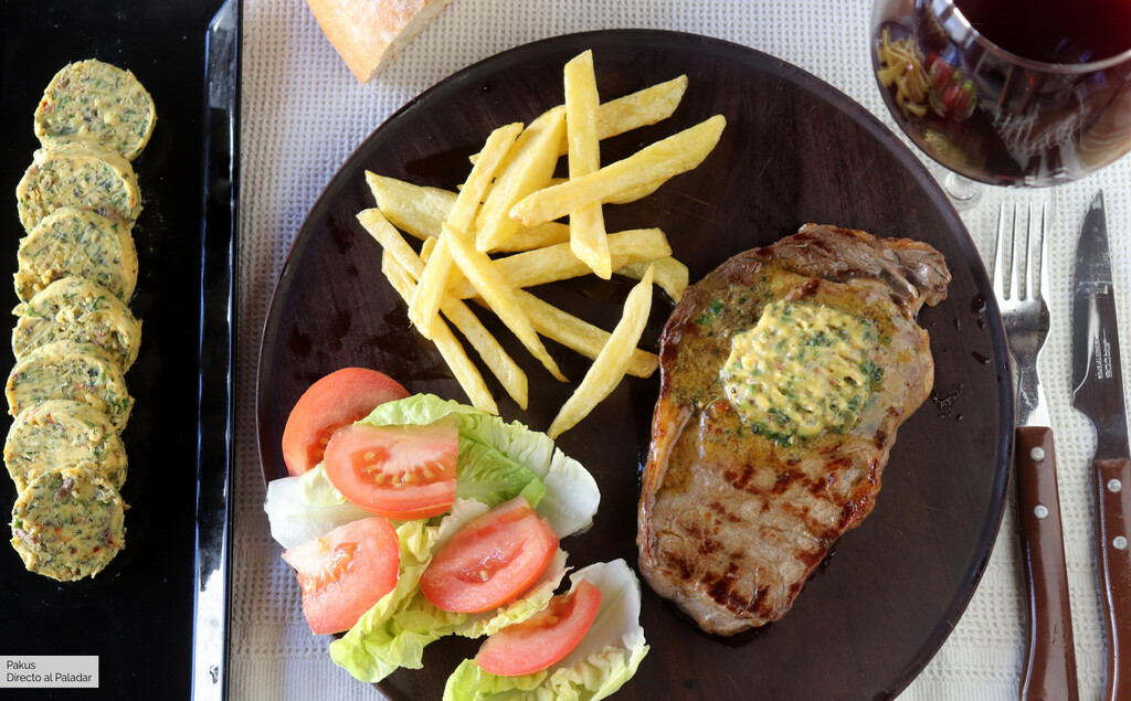 Receta de la salsa Café de París, la mantequilla compuesta perfecta