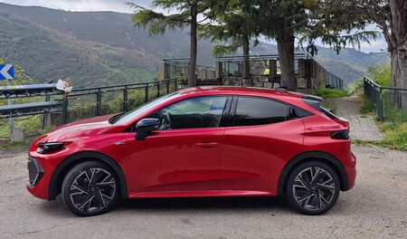 Renault Clio en carretera