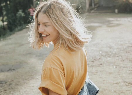 Las profesionales saben que uno de los secretos para una piel radiante antes del maquillaje (y siempre) es este dispositivo de Foreo