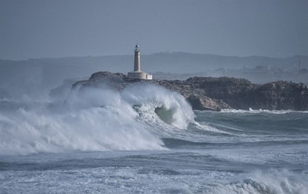 La potencia de las olas está aumentando debido al calentamiento global