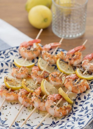 Brochetas de gambas al limón. Receta