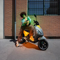 Piaggio 1: la nueva moto eléctrica de Noale es un scooter que viene con baterías intercambiables y una autonomía de 100 km