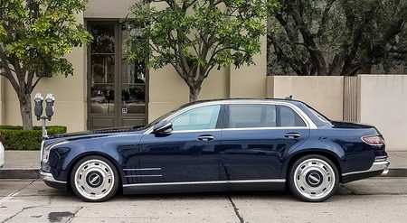 El Mercedes S600 Royale no es un mito, un 'youtuber' nos lo muestra de cerca