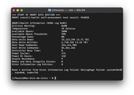 Mac mini M1 の起動以来、読み書きされた合計 TB を含む SMART レポート。