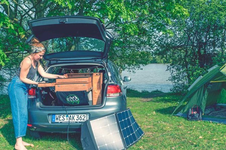 Tu coche también puede ser una camper gracias a esta cocina de ElloCamping, que puede cargarse con energía solar