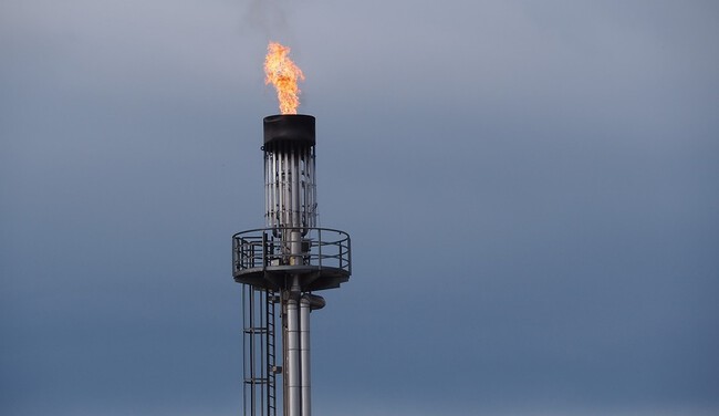 Gas