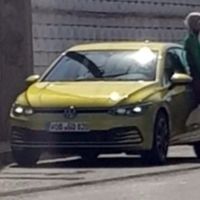 El Volkswagen Golf VIII se escapa antes de tiempo: así luce sin camuflaje la octava generación del compacto