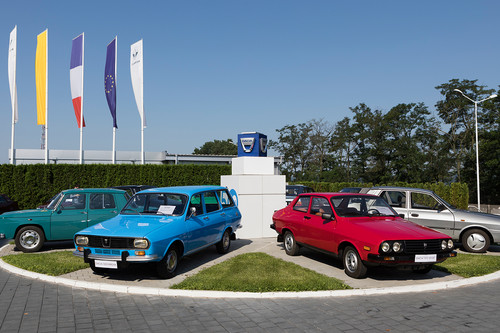 De los R8 comunistas al triunfo de los coches low cost. 50 años de modernización en Dacia