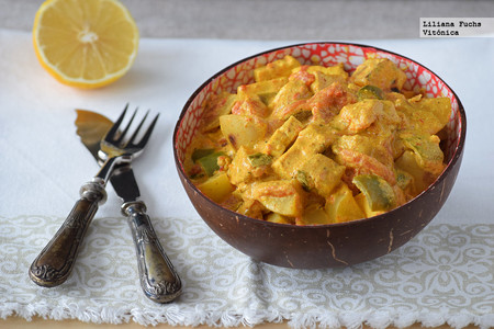 Curry de tofu con patatas fácil. Receta saludable