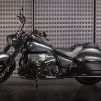 BMW R 18 Roctane: el big bóxer se viste de bagger a la antigua para devorar kilómetros como en un sofá