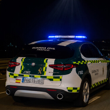 La DGT multa por exceso de velocidad a cuatro guardias civiles que perseguían a unos ladrones, pero el fiscal lo archiva: "En 30 años no he visto nada igual"