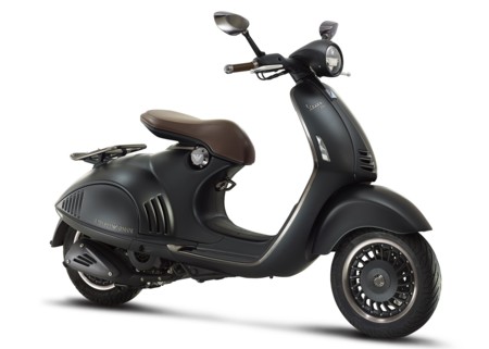 Vespa 946 EA, de nuevo dos marcas italianas unidas