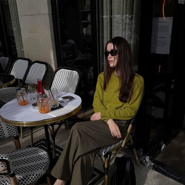 Estos pantalones color aceituna de Mango son un must de los looks de otoño y solo cuestan 15,99 euros 