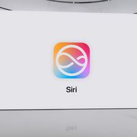 Apple lleva dos años prometiendo una nueva Siri. Está a punto de lanzarla y estas son sus grandes promesas