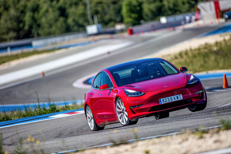 Tesla model 3 performance