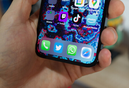 El modo multidispositivo de WhatsApp comienza a llegar en los iPhone