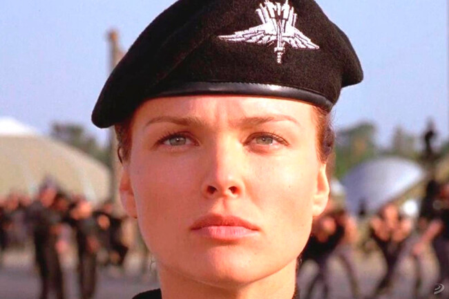 Starship TroppersLa peli de Starship Troopers es genial, pero el anime es anterior y posiblemente mucho mejor