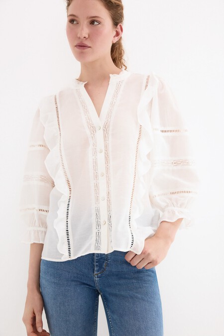 blusa romántica de volantes