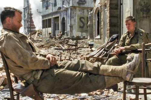 El consejo que Tom Hanks dio a Matt Damon en 'Salvar al soldado Ryan' para que nunca se le subiera la fama a la cabeza