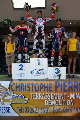 Podium Francia primer día