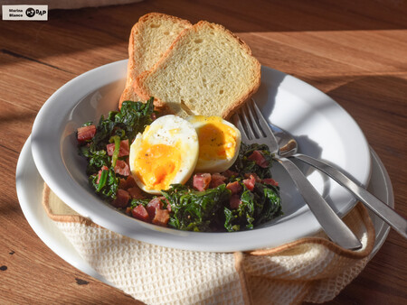 Espinacas con jamón, una receta sencilla y muy sabrosa perfecta para la cena