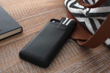 Esta nueva funda puede cargar al mismo tiempo tanto tu iPhone como tus AirPods