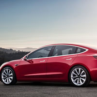 Las ventas de coches eléctricos se duplican en España en lo que llevamos de 2019, con el Tesla Model 3 en cabeza