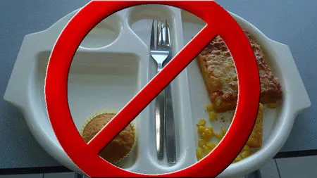El gobierno británico trata sin éxito de prohibir que una niña haga fotos de lo que come en el colegio