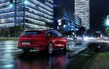 El nuevo KIA ProCeed quiere ser tu alternativa low-cost de un Porsche Panamera