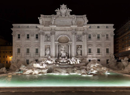 Después de 17 meses de trabajos de restauración la Fontana de Trevi recupera su esplendor original