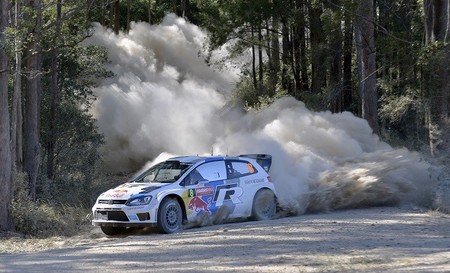 Rally de Australia 2013: Sébastien Ogier ya está en cabeza