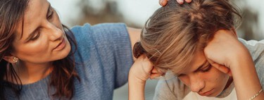 Por qué es importante que te asegures de que tu hijo cuenta con una persona de confianza con la que compartir sus secretos 