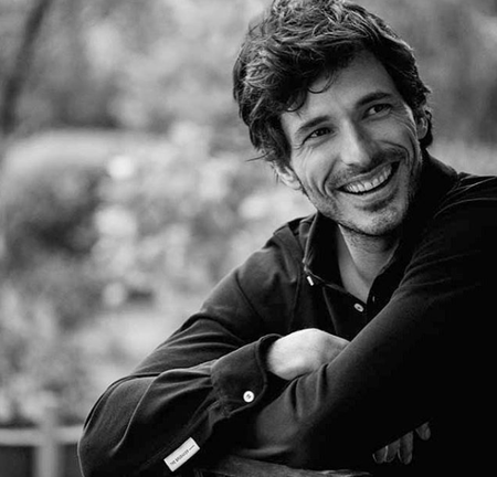 Ahora sí que sí: ¡se nos ha emparejado Andrés Velencoso!