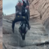 Trepando el barranco más infame de Estados Unidos con una Suzuki Hayabusa de 200 CV: hard enduro con una deportiva