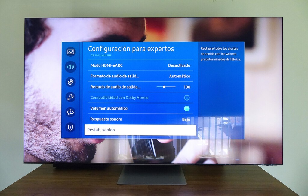 No siempre hace falta comprar una barra de sonido para que tu Smart TV suene mejor. Hay algo muy importante que conviene mirar antes 